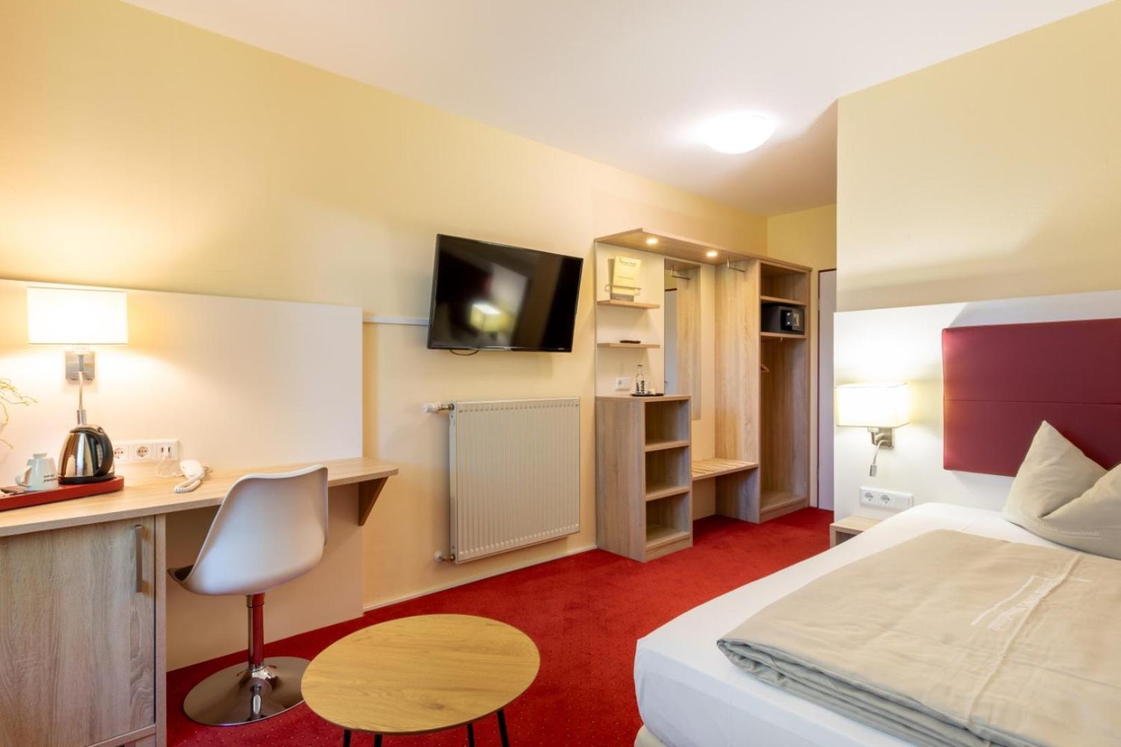 Hotel Montana Diemelstadt Eksteriør bilde
